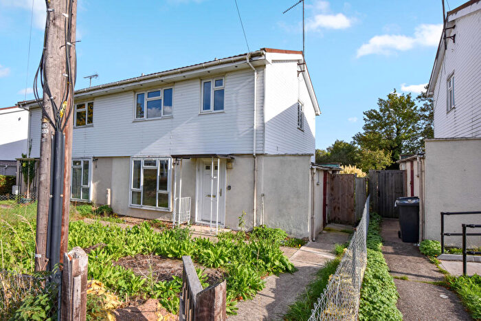 3 Bedroom Semi-Detached House For Sale In Coldnailhurst Avenue, Braintree, Essex, CM7