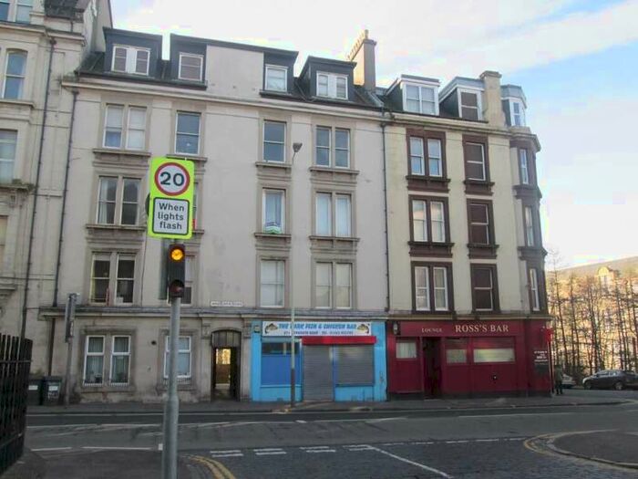 3 Bedroom Flat To Rent In Arbroath Road, Dundee, DD4