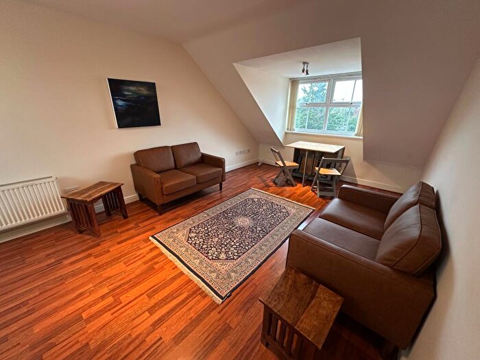 2 Bedroom Flat For Sale In Florence Villas, Burton-on-Trent, DE13