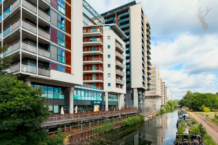 2 Bedroom Flat To Rent In Palmers Road, London, E2