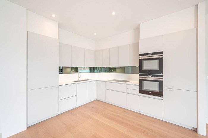 2 Bedroom Flat For Sale In Finchley Road, Golders Green, NW11