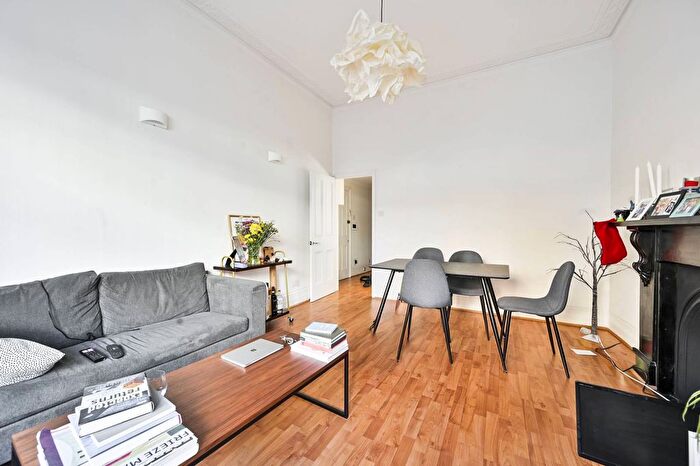 1 Bedroom Flat To Rent In Finborough Road, South Kensington, London, SW10