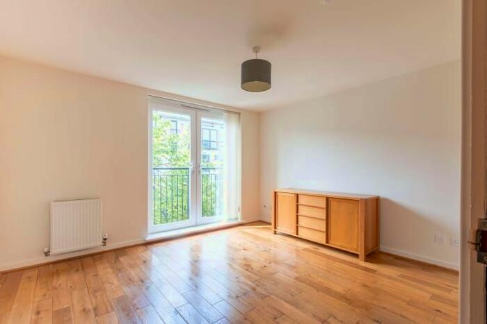 2 Bedroom Flat To Rent In Waterfront Gait, Edinburgh, EH5