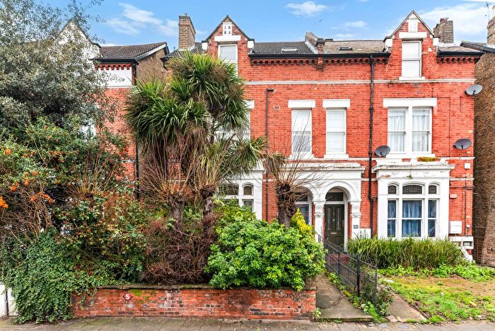 2 Bedroom Flat For Sale In Norwood Road, London, SE24
