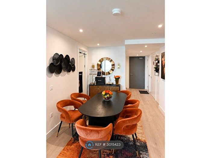 3 Bedroom Flat To Rent In Goldsmith Apartments, London, SE18