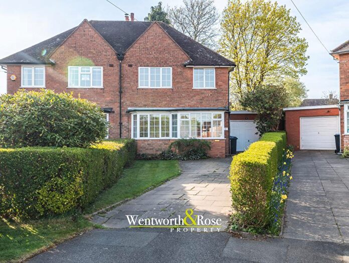 4 Bedroom Semi-Detached House For Sale In Iris Close, Selly Oak, Birmingham, B29