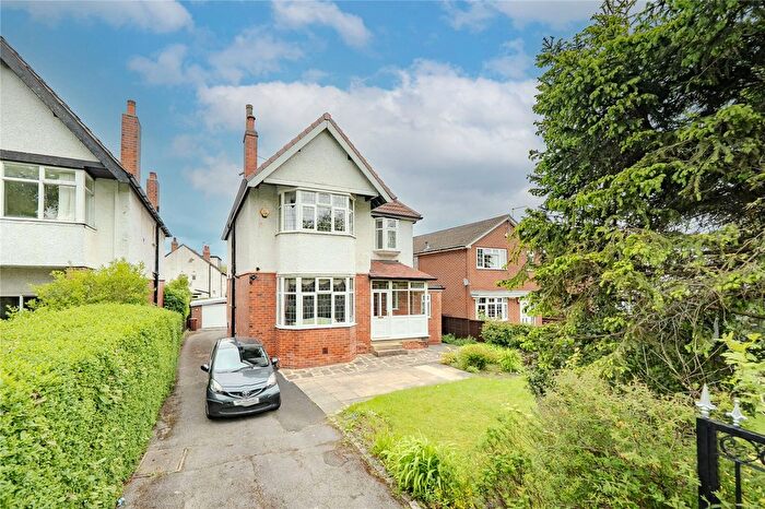 6 Bedroom Detached House For Sale In Street Lane, Leeds, West Yorkshire, LS17