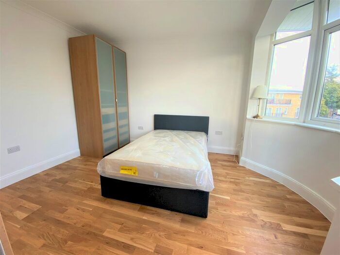 Studio To Rent In Antrobus Road, Chiswick, London, W4