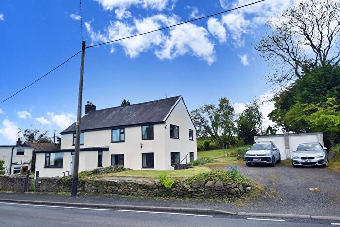 5 Bedroom Detached House For Sale In Old Road, Bwlchgwyn, Wrexham, LL11