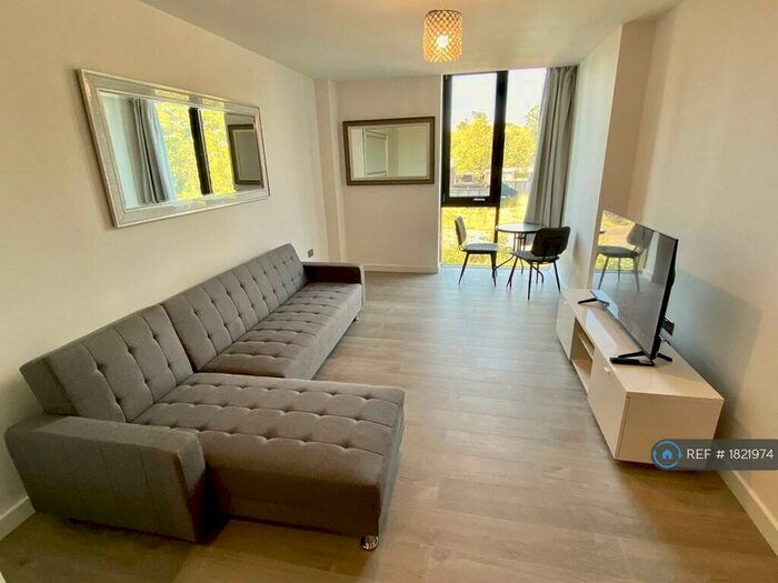 1 Bedroom Flat To Rent In Buckingham Road, Milton Keynes, MK3