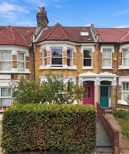 4 Bedroom Property For Sale In Preston Road, Leytonstone, E11