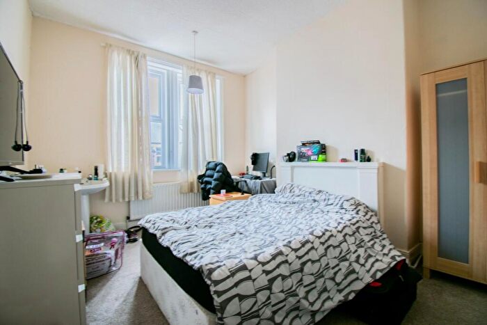 5 Bedroom Semi Detached House To Rent In Ripon Gardens, Jesmond, Newcastle Upon Tyne, NE2