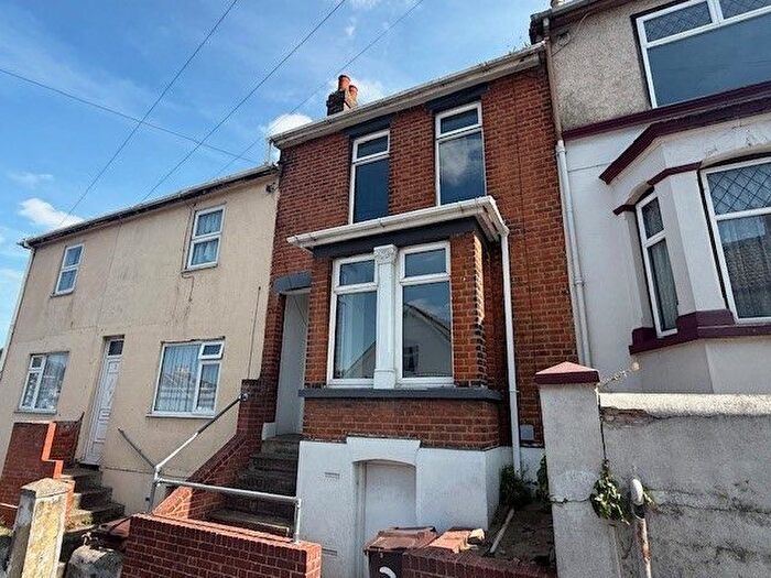 3 Bedroom Terraced House To Rent In Dagmar Road, Chatham, ME4
