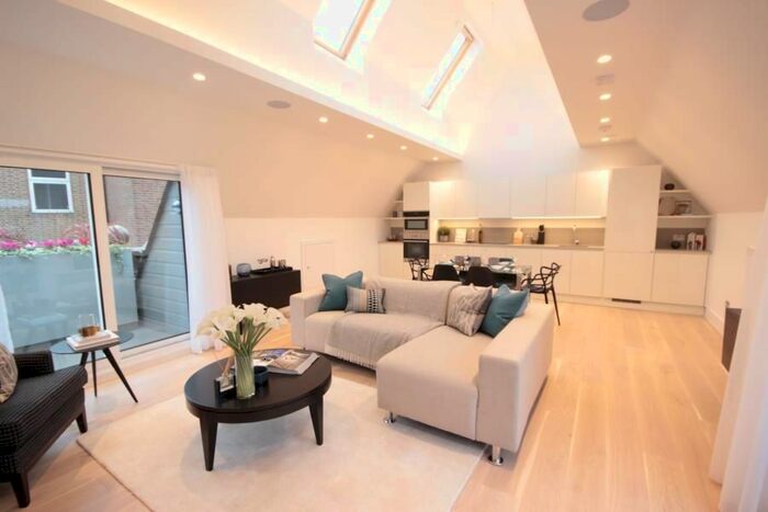 2 Bedroom Flat To Rent In Walpole Court, Ealing Green, Ealing, London W5