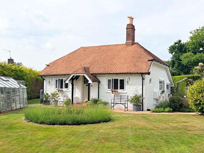 3 Bedroom Detached Bungalow For Sale In Long Lane, Holbury, Southampton, Hampshire, SO45