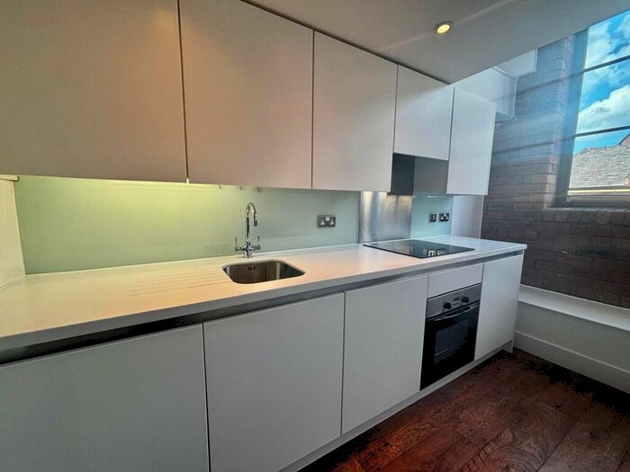 1 Bedroom Flat To Rent In Crispin Lofts, New York Road, Leeds, West Yorkshire, LS2