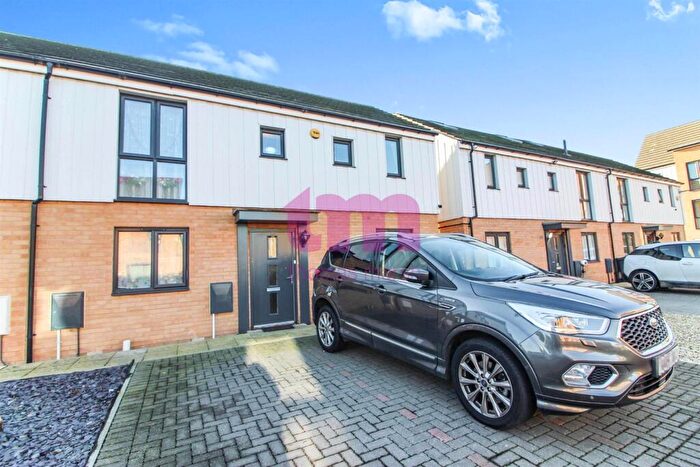 3 Bedroom Semi Detached House To Rent In Torino Way, South Ockendon, RM15