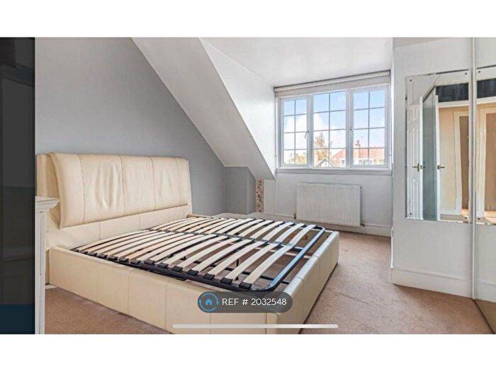 2 Bedroom Flat To Rent In Northumberland Road, New Barnet, Barnet, EN5