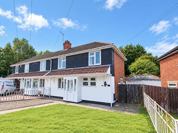 3 Bedroom Semi-Detached House For Sale In Kossuth Road, Coseley, WV14