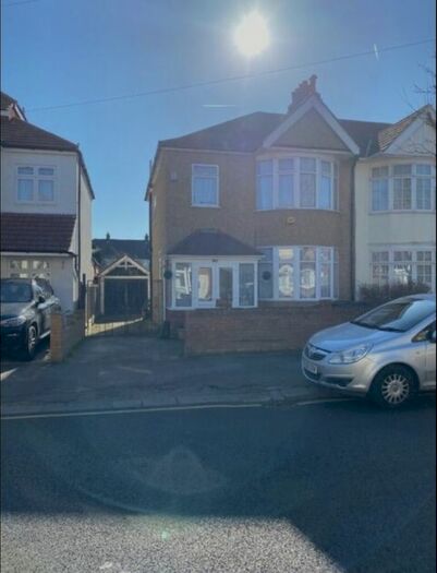 3 Bedroom Terraced House To Rent In Church Road, Ilford, IG2