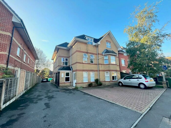 2 Bedroom Apartment To Rent In Florence Road, Bournemouth, BH5