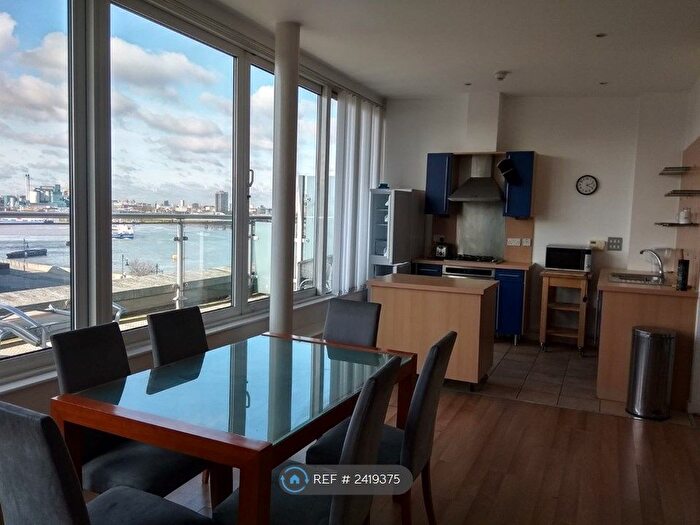 3 Bedroom Flat To Rent In Royal Arsenal, London, SE18
