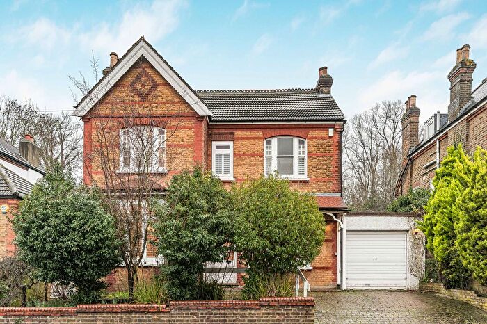 4 Bedroom Detached House For Sale In Dornton Road, South Croydon, CR2