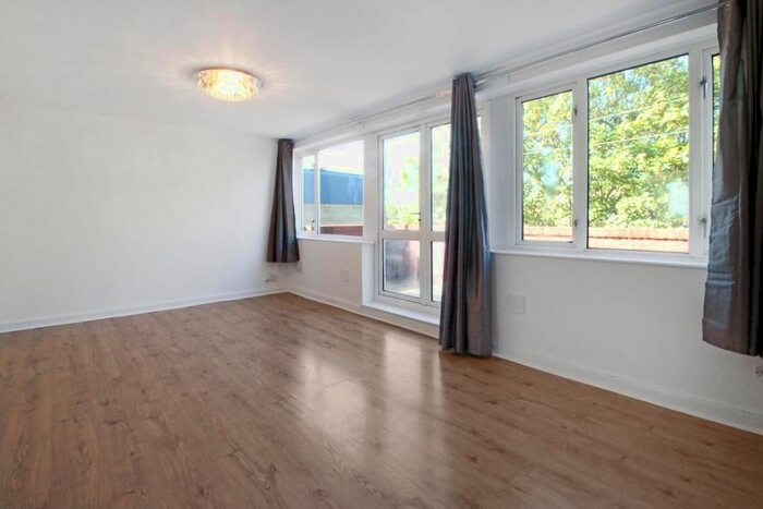 1 Bedroom Flat To Rent In Hornsey Road, London, N19