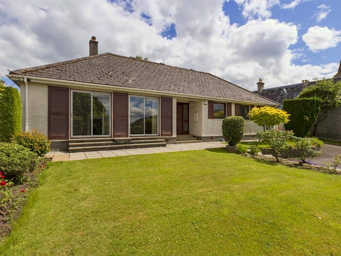 4 Bedroom Bungalow For Sale In New Road, Crickhowell, Powys, NP8