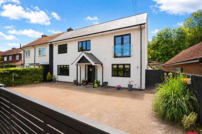 4 Bedroom Semi-Detached House For Sale In Hemel Hempstead Road, Redbourn, St. Albans, Hertfordshire, AL3