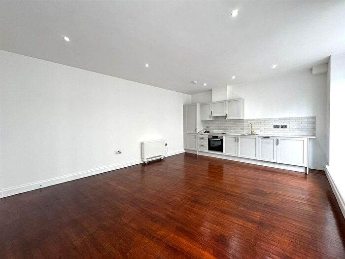 2 Bedroom Flat To Rent In Bartholomews, Brighton, BN1
