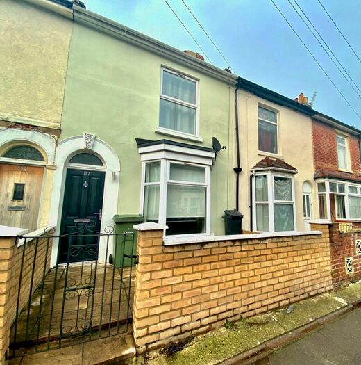 3 Bedroom House To Rent In Queens Road, Portsmouth, PO2
