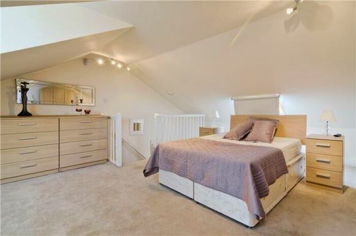 Flat To Rent In Myddelton Square, Clearkenwell, EC1R