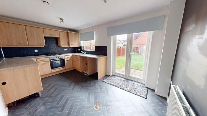 3 Bedroom End Of Terrace House For Sale In The Potteries, New Rossington, Doncaster, DN11
