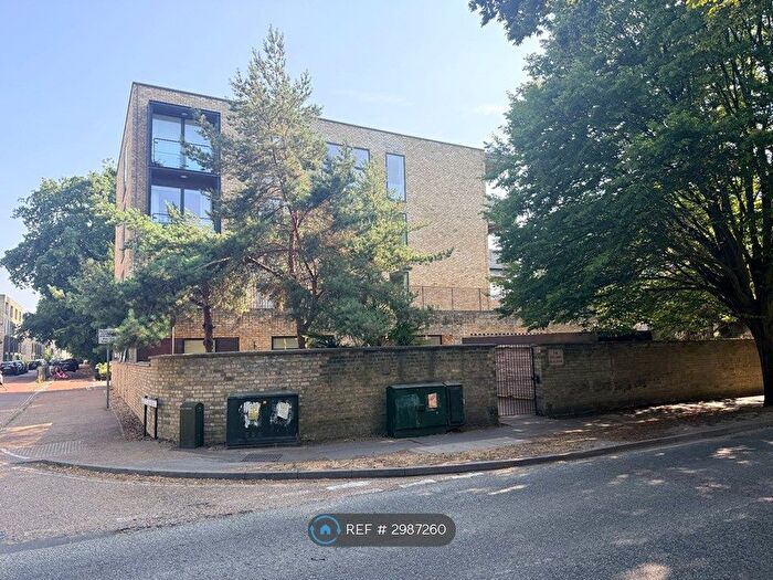 1 Bedroom Flat To Rent In Brooklands Avenue, Cambridge, CB2