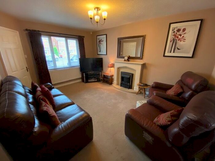 3 Bedroom Semi-Detached House To Rent In Littlethorpe Close, Strensall, York, YO32