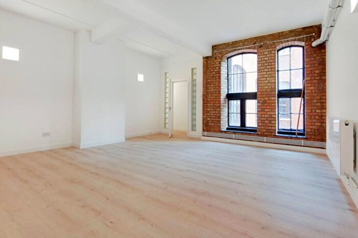 2 Bedroom Flat To Rent In Canonbury Heights East, East Canonbury, London, N1