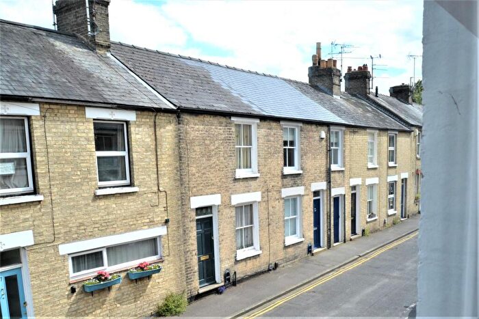 2 Bedroom Terraced House To Rent In Hale Street, Cambridge, CB4