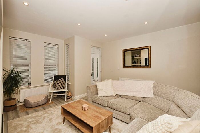 3 Bedroom Terraced House For Sale In Oaks Road, Folkestone, Kent, CT20