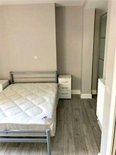 1 Bedroom Flat To Rent In Grove Road, Willesden Green, NW2