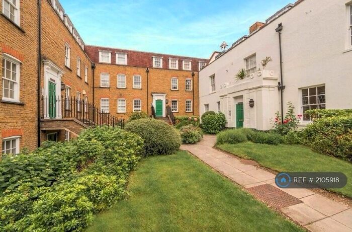 2 Bedroom Flat To Rent In Stapleton Hall Road, London, N4