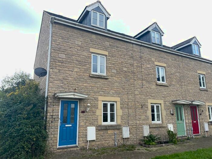 3 Bedroom Town House To Rent In Marleys Way, Frome, Somerset, BA11