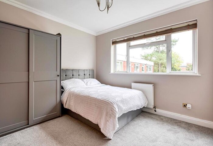 2 Bedroom Flat To Rent In Broomfield House, Stanmore Hill, Stanmore, Greater London, HA7