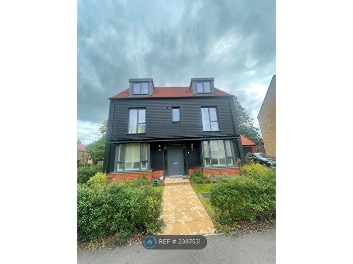 5 Bedroom Detached House To Rent In Charles Howell Drive, Coulsdon, CR5