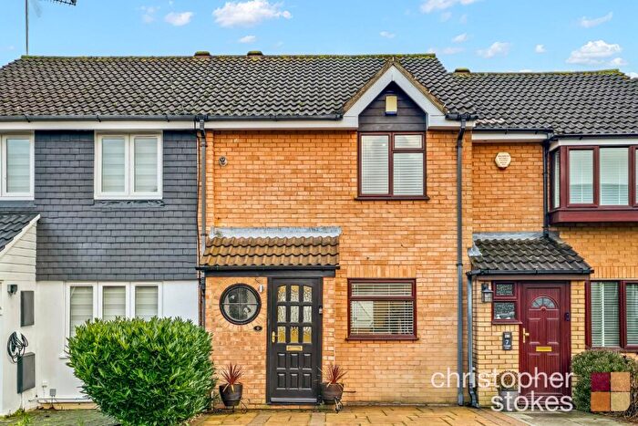 2 Bedroom Terraced House For Sale In Cranleigh Close, Cheshunt, Hertfordshire, EN7