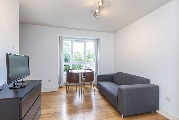 Studio To Rent In Bride Street, London, N7