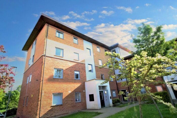 2 Bedroom Flat To Rent In Millicent Grove, Palmers Green, London, N13