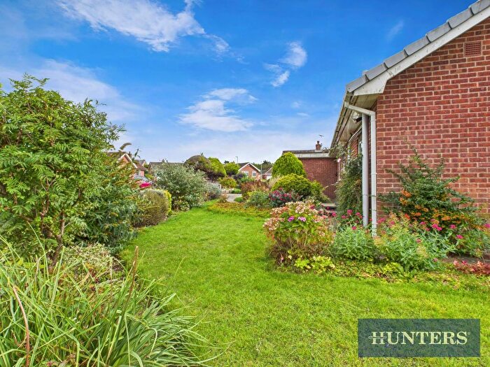 2 Bedroom Detached Bungalow For Sale In Scargate Close, Bridlington, YO16