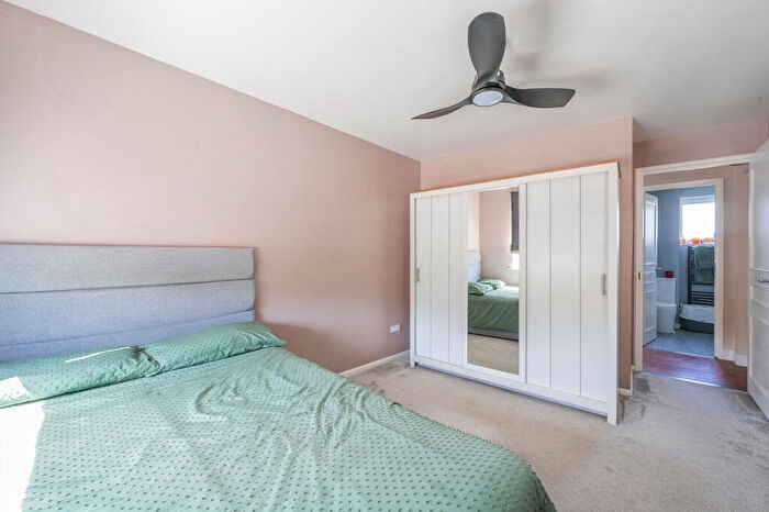 1 Bedroom Flat For Sale In Fishguard Way, Gallions Reach, London, E16