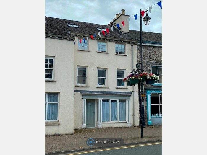 3 Bedroom Maisonette To Rent In Wheatsheaf Apartments, Kendal, LA9